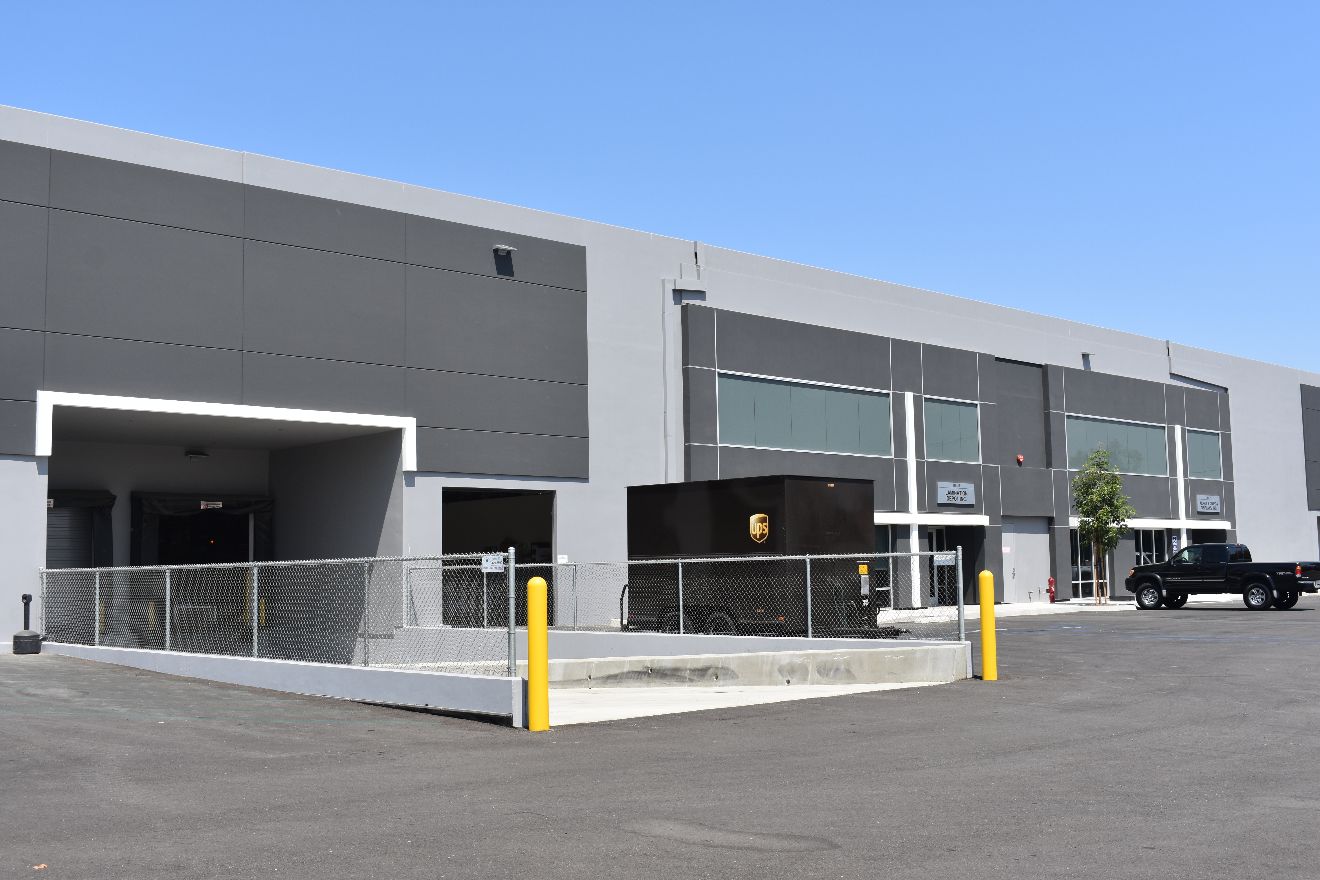 Exterior photo of 1601 Alton Parkway